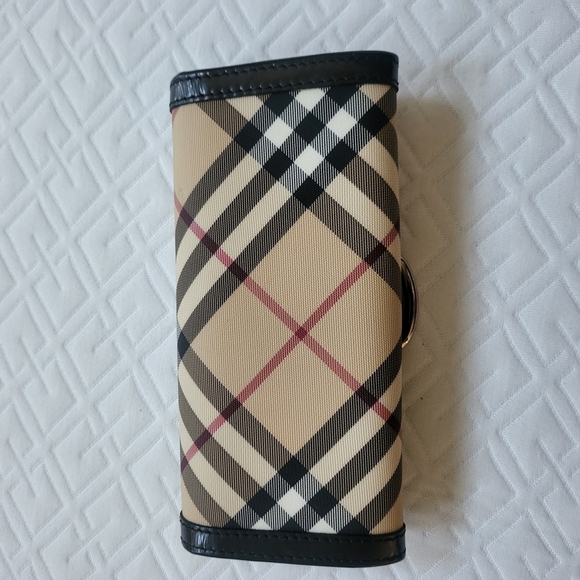 Burberry Nova Checkered Stirr Up Buckle Large Wallet - Picture 3 of 11